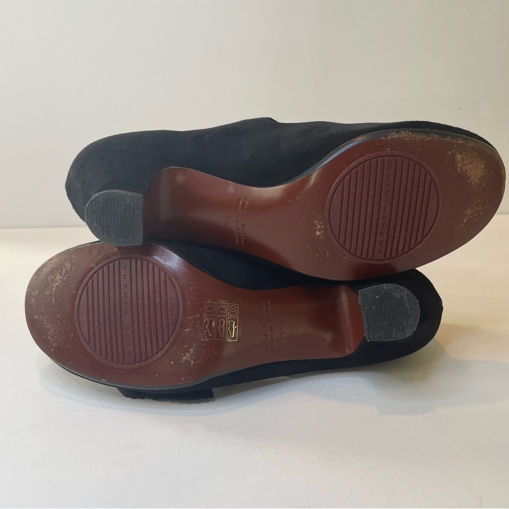 Black Suede Pumps - Picture 6 of 6
